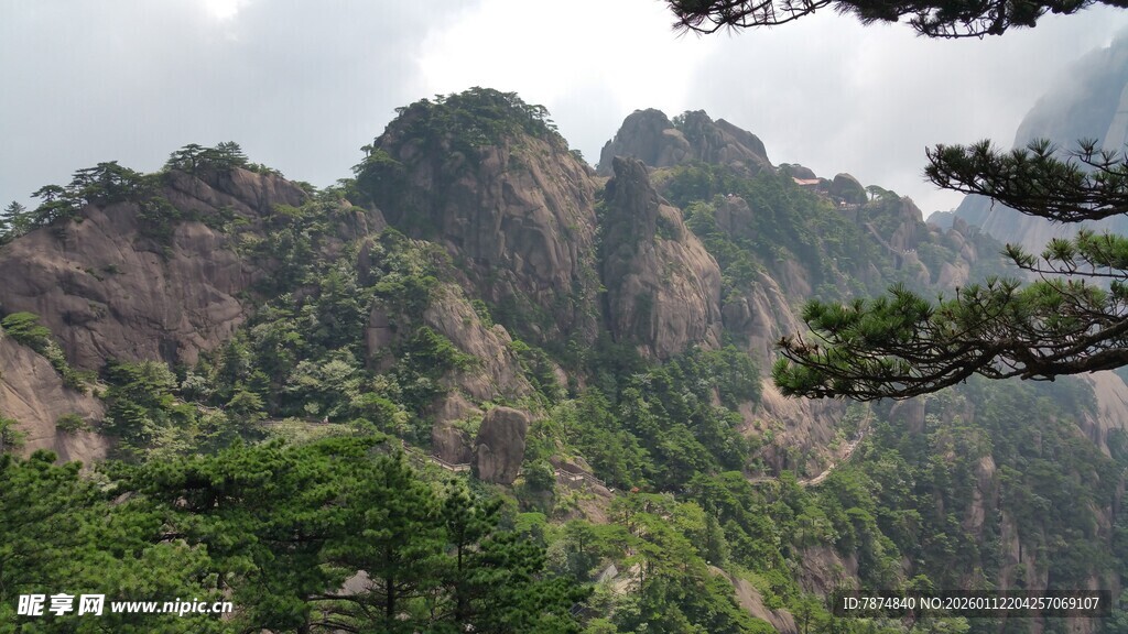 壮丽黄山山峰景色