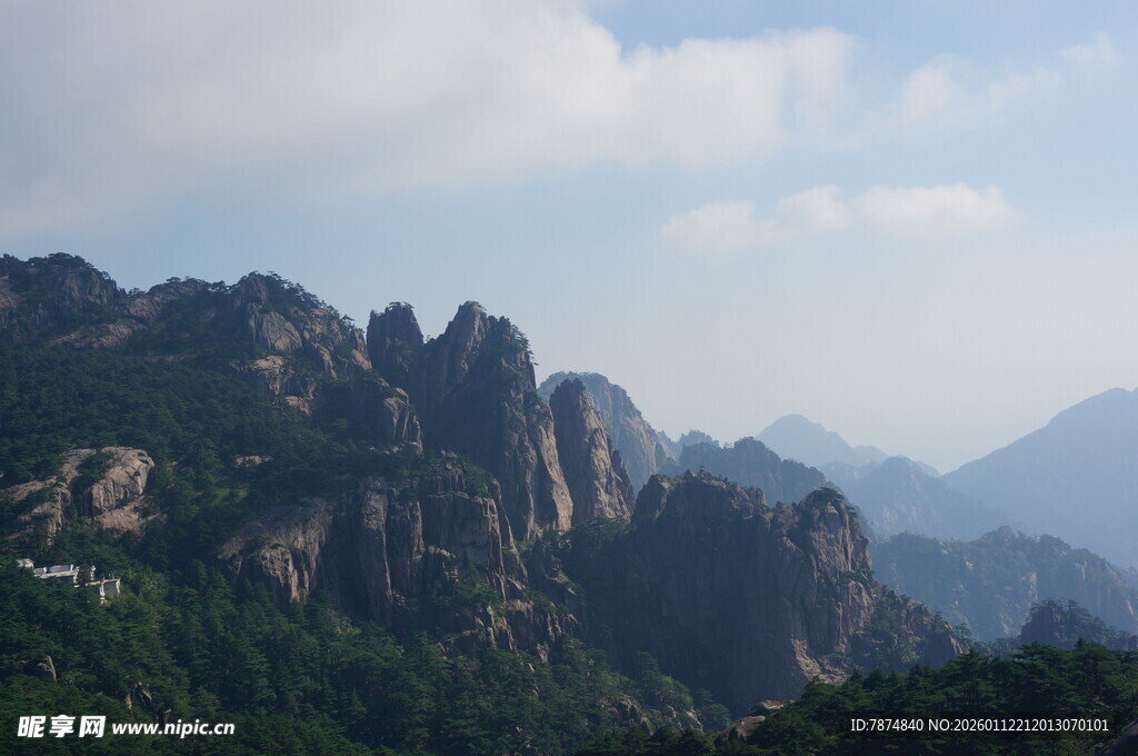 壮丽山峰自然风光