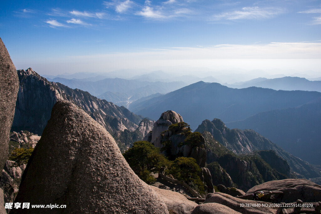 壮丽山景 俯瞰连绵山脉