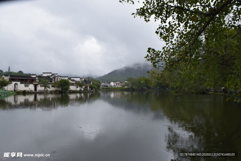 宁静水乡湖畔风光