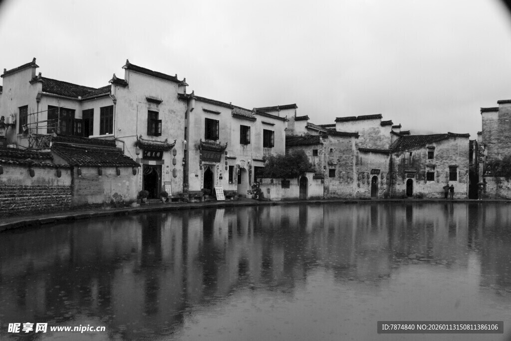 江南水乡古建筑倒影