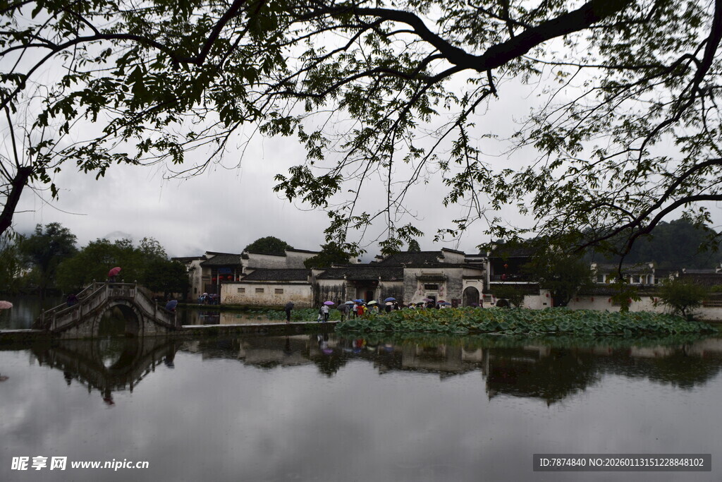 水乡古韵 静谧湖畔建筑
