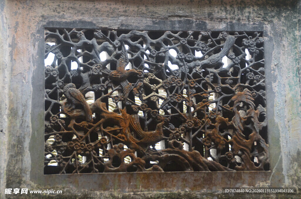 传统木雕窗棂艺术展示