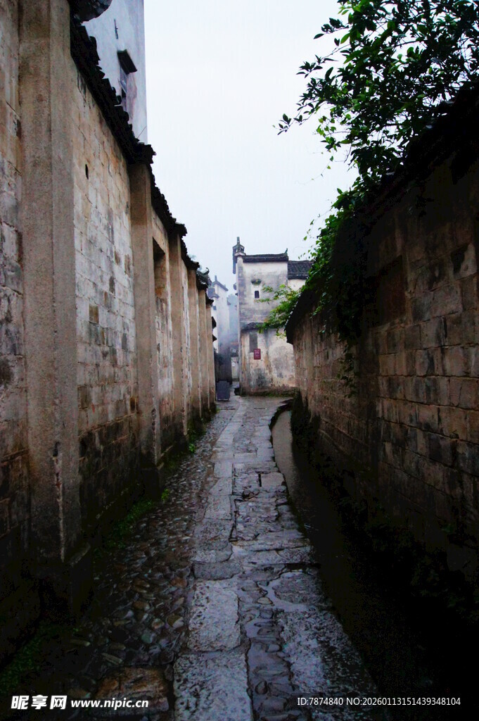 古巷幽深 尽显岁月韵味