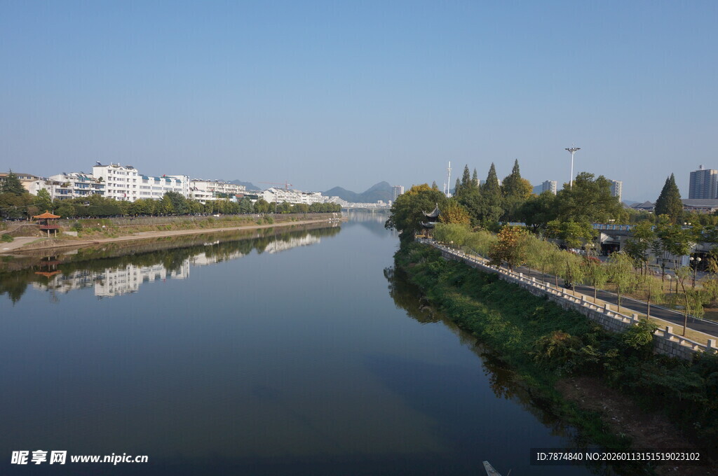 河畔风光 宁静美丽景色