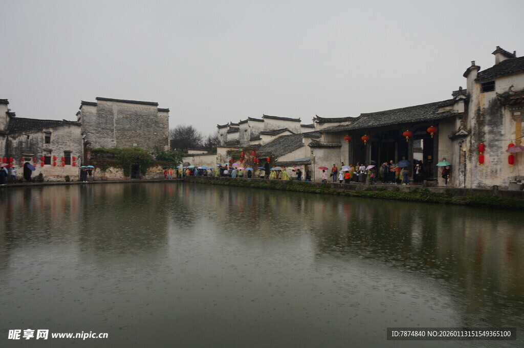 江南水乡河畔古建筑风光