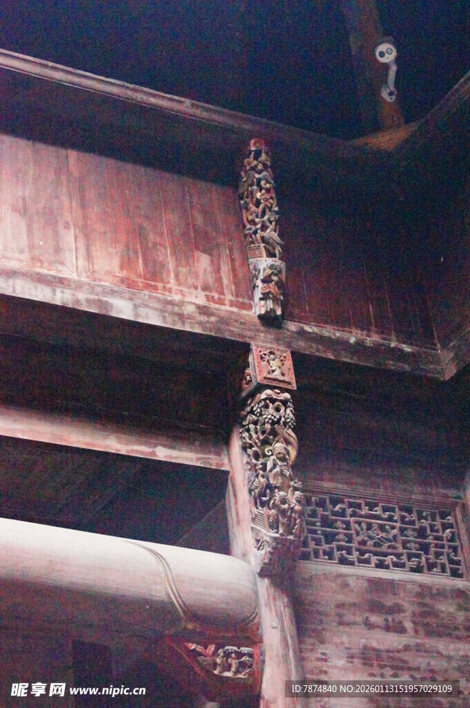中式古建筑木雕装饰细节