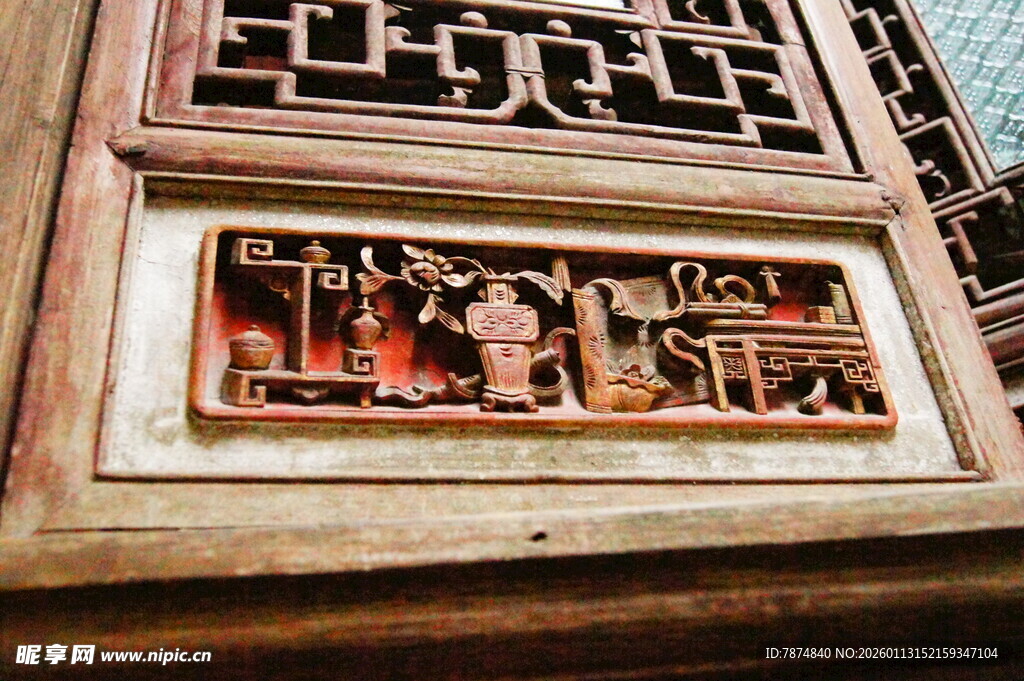 中式木雕窗棂细节之美