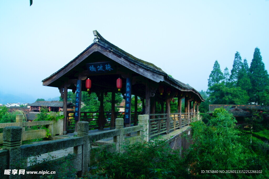 古色古香的中式廊桥景观