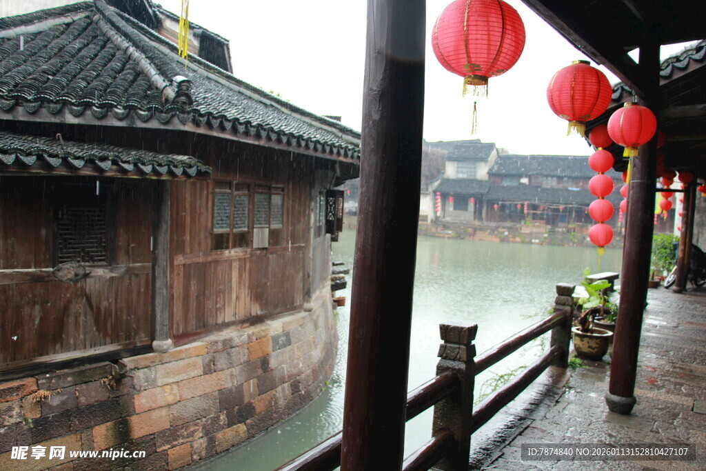江南水乡古巷红灯笼景