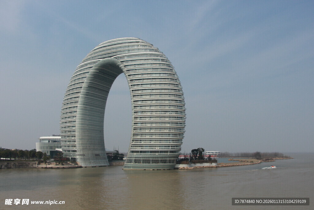 湖州月亮酒店独特建筑外观