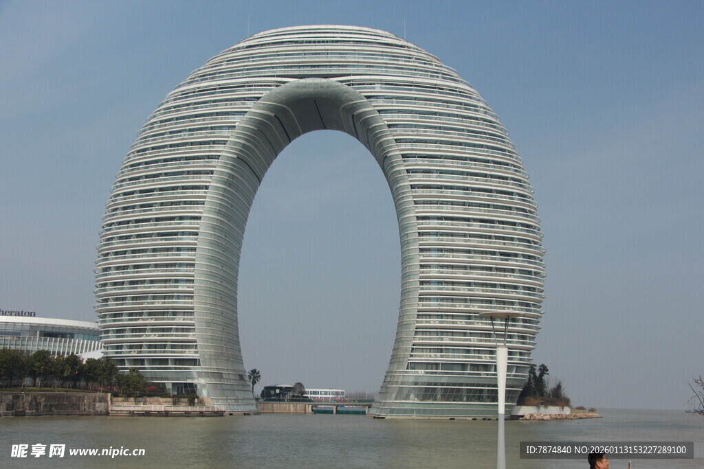 湖州月亮酒店独特建筑外观