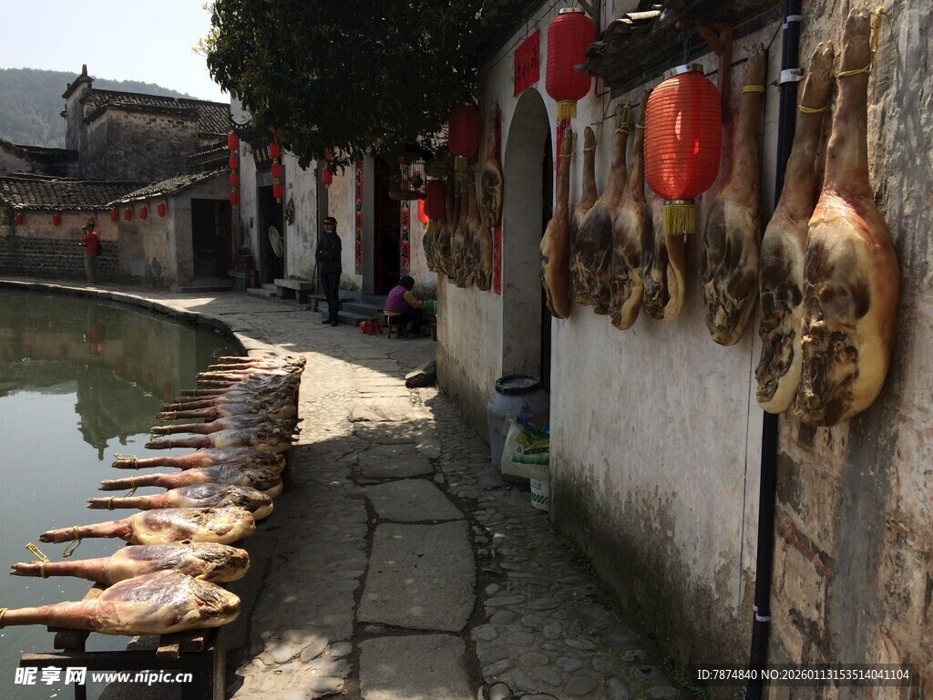 江南水乡古巷的生活景致