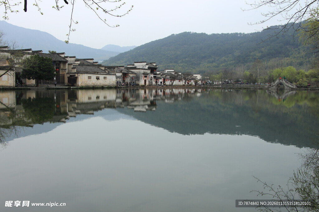 江南水乡宁静湖景风光