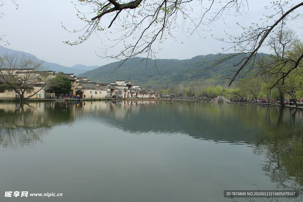 宁静水乡湖景风光