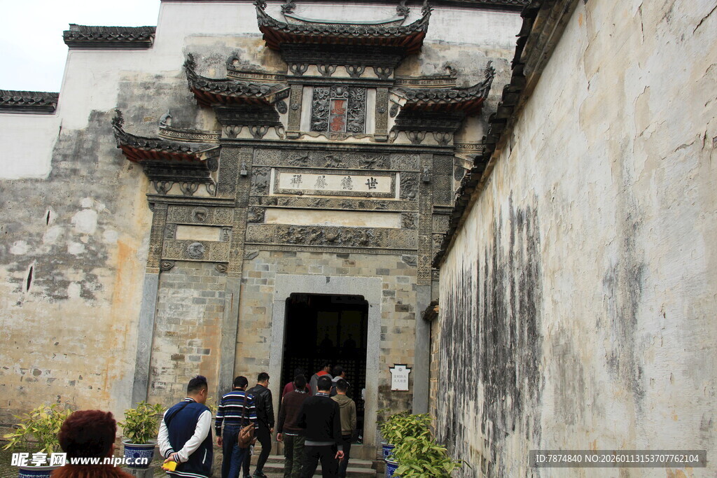 古巷中的中式传统建筑