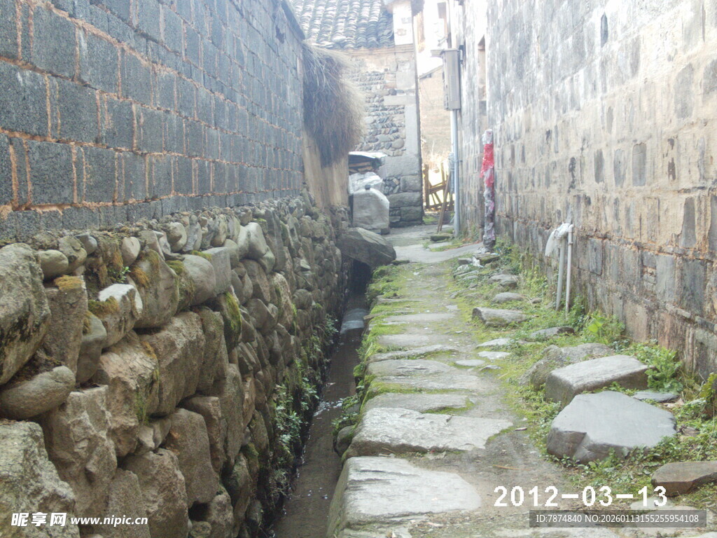 古老石巷 岁月留下的痕迹