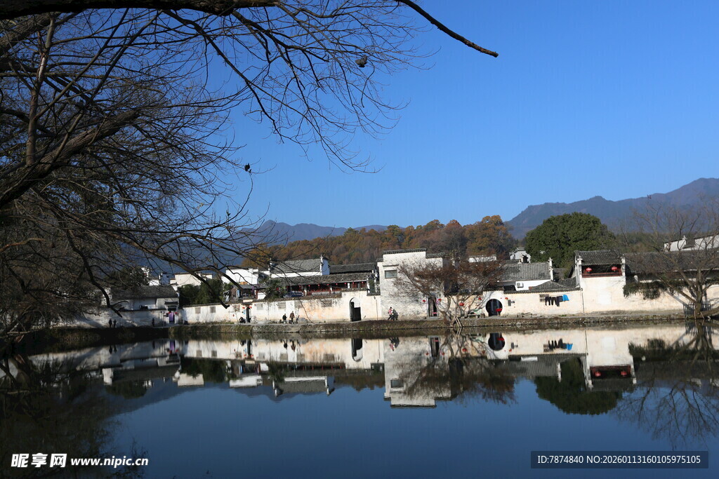 江南水乡宁静湖景风光