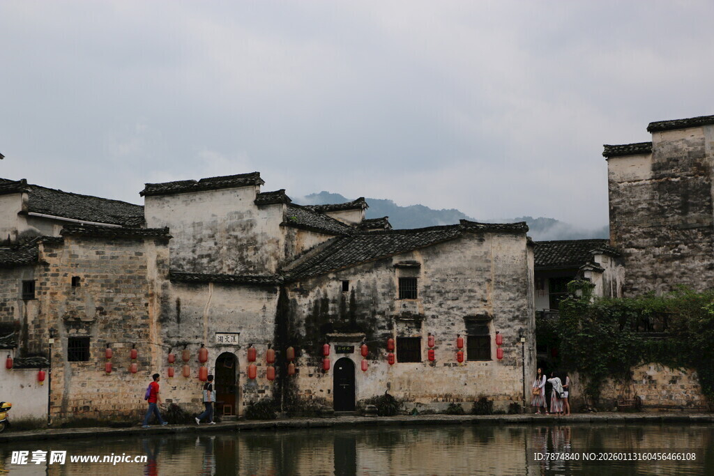 徽派古村落临水景致