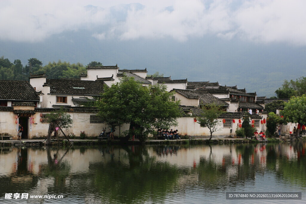 江南水乡古村落湖景