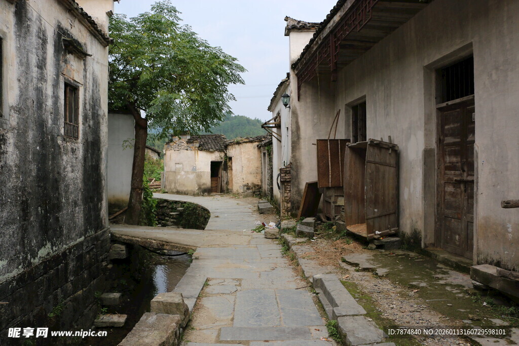 古老小巷 尽显岁月痕迹