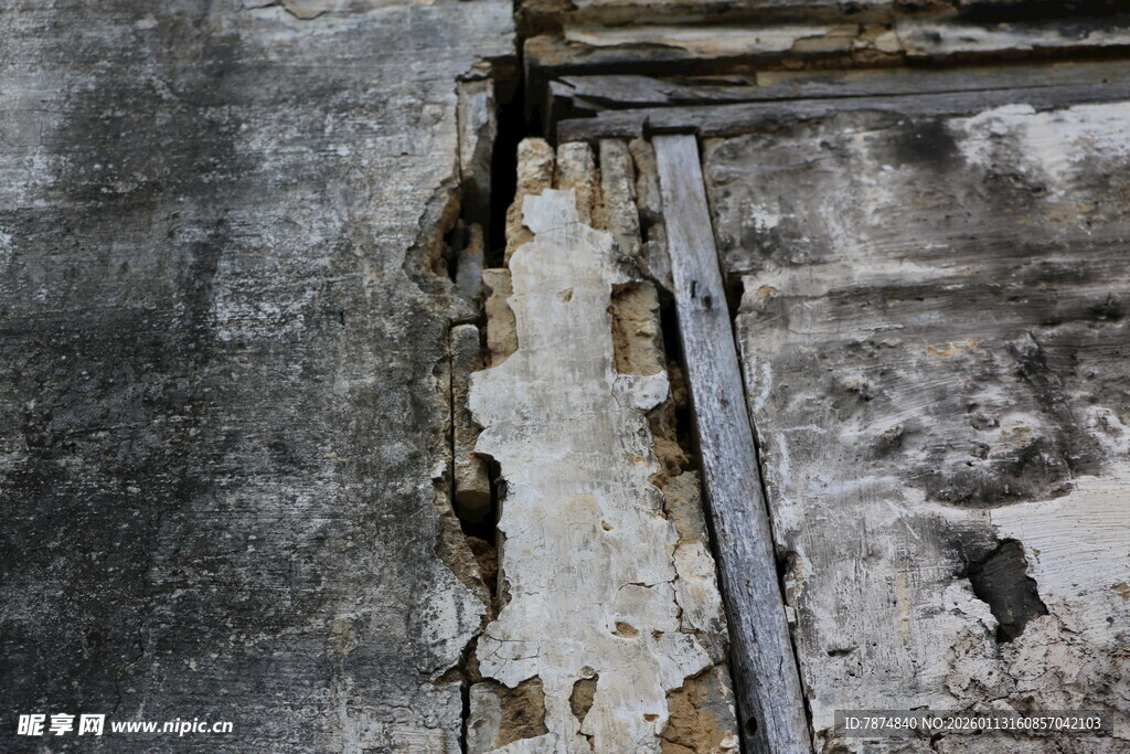 墙面破损处 金属显露