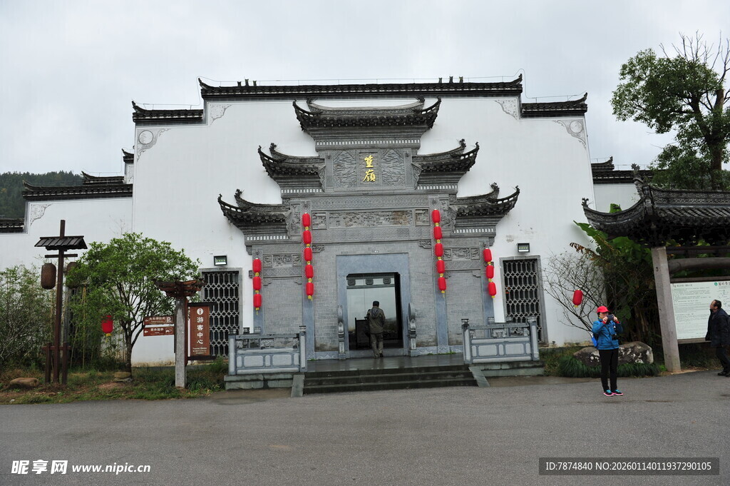 中式古建筑大门景观