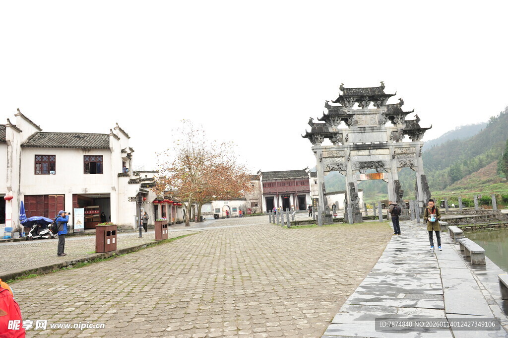 古村街道与传统建筑景观