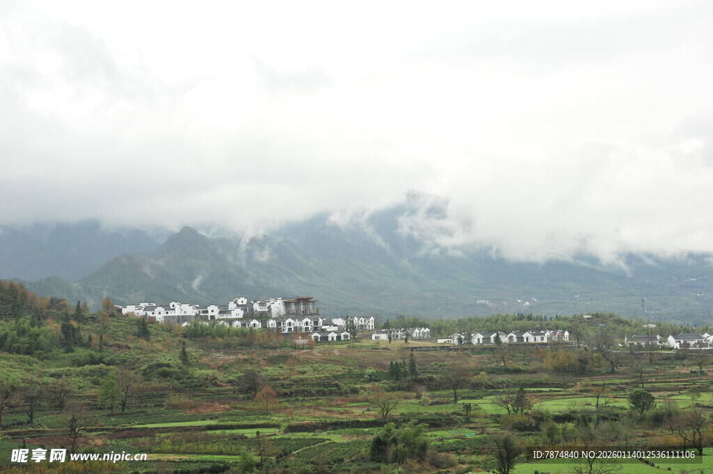 山间村落田园风光美景