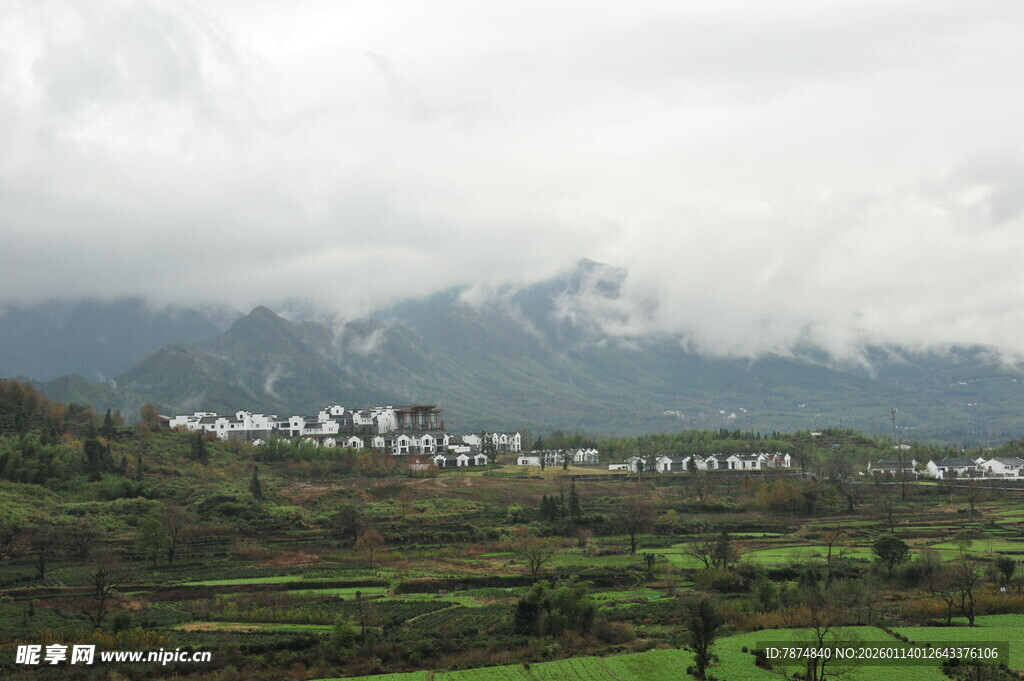 山村田园风光 云雾缭绕