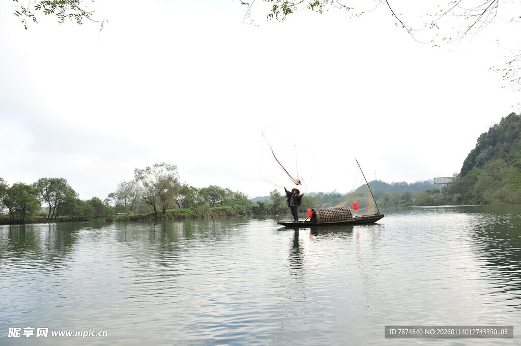 江上孤舟悠然景