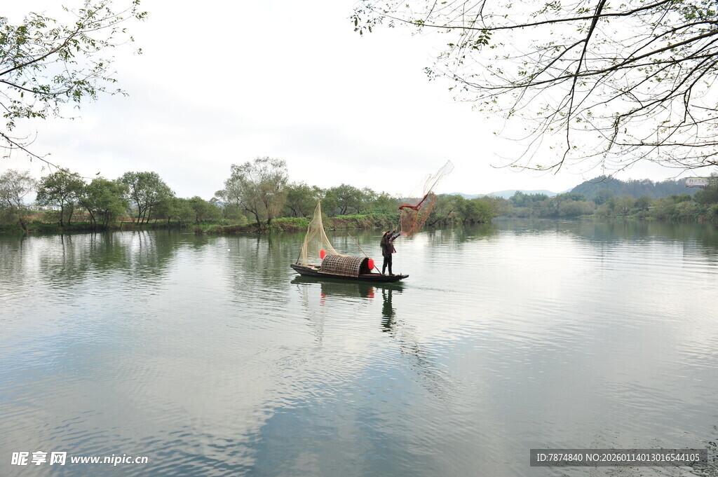 湖上扁舟悠然景