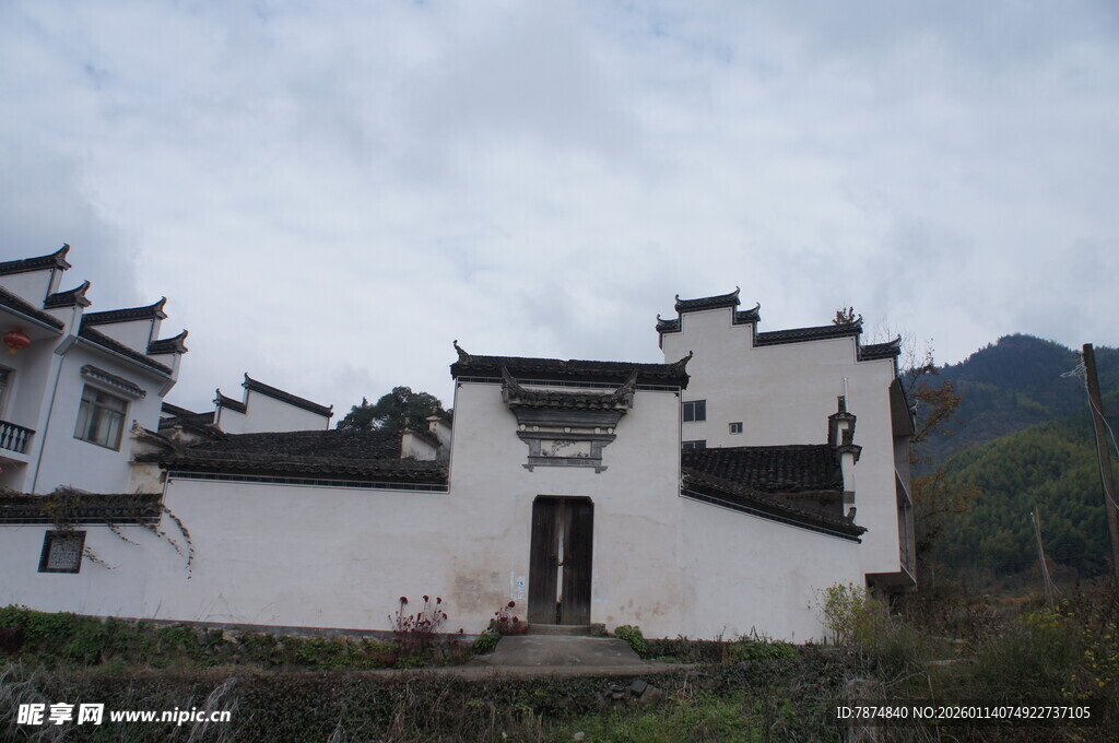 徽派古民居 云雾中的景致