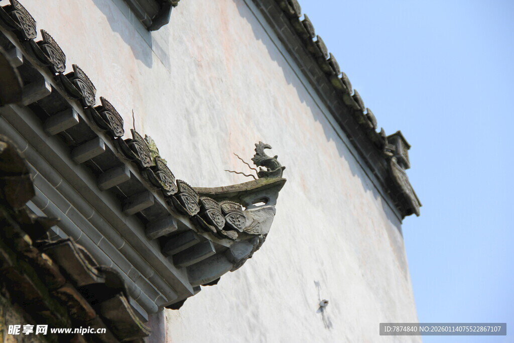 中式建筑屋檐一角