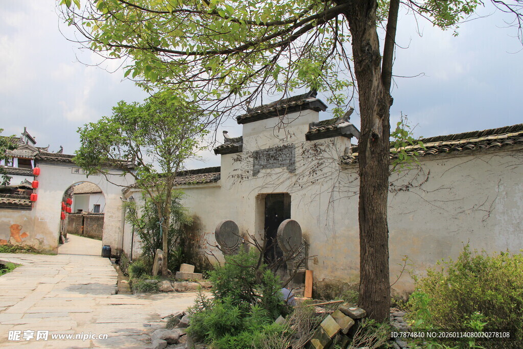 古朴乡村民居景致