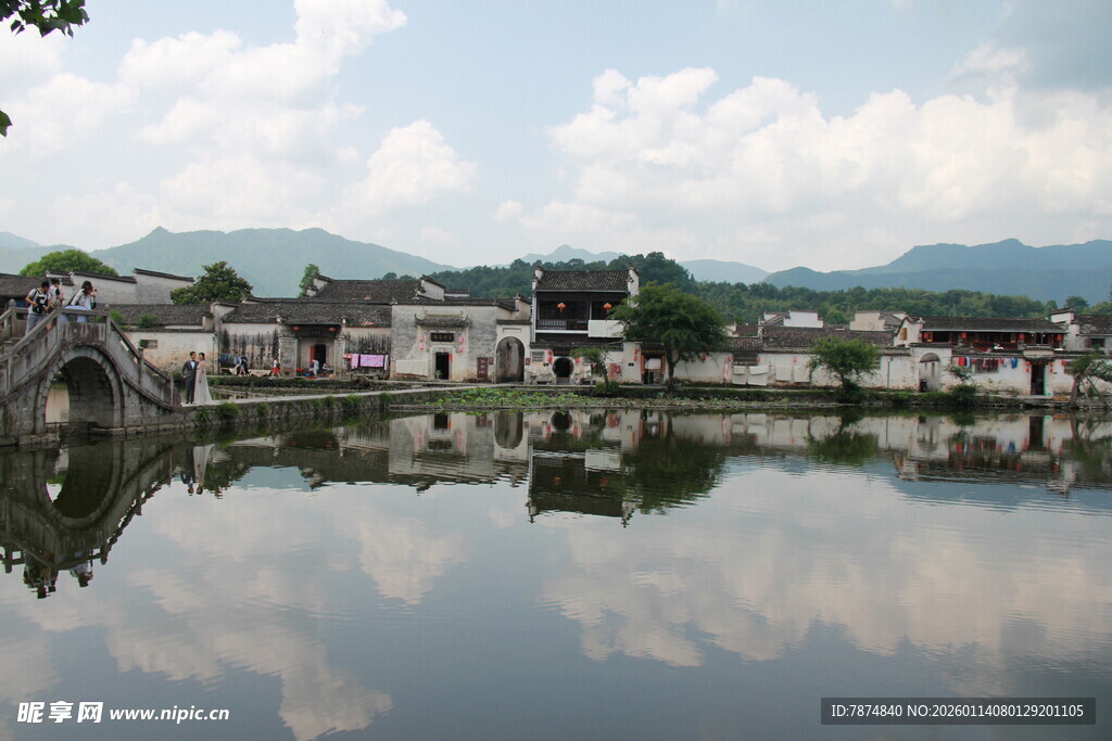 江南水乡静谧湖景风光