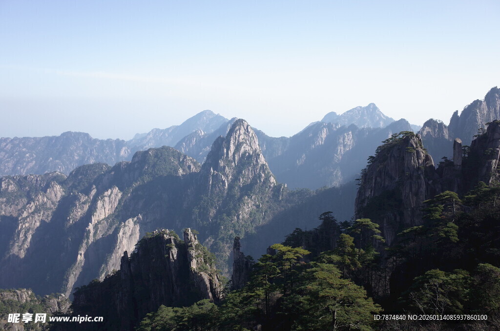 壮丽黄山山脉景观
