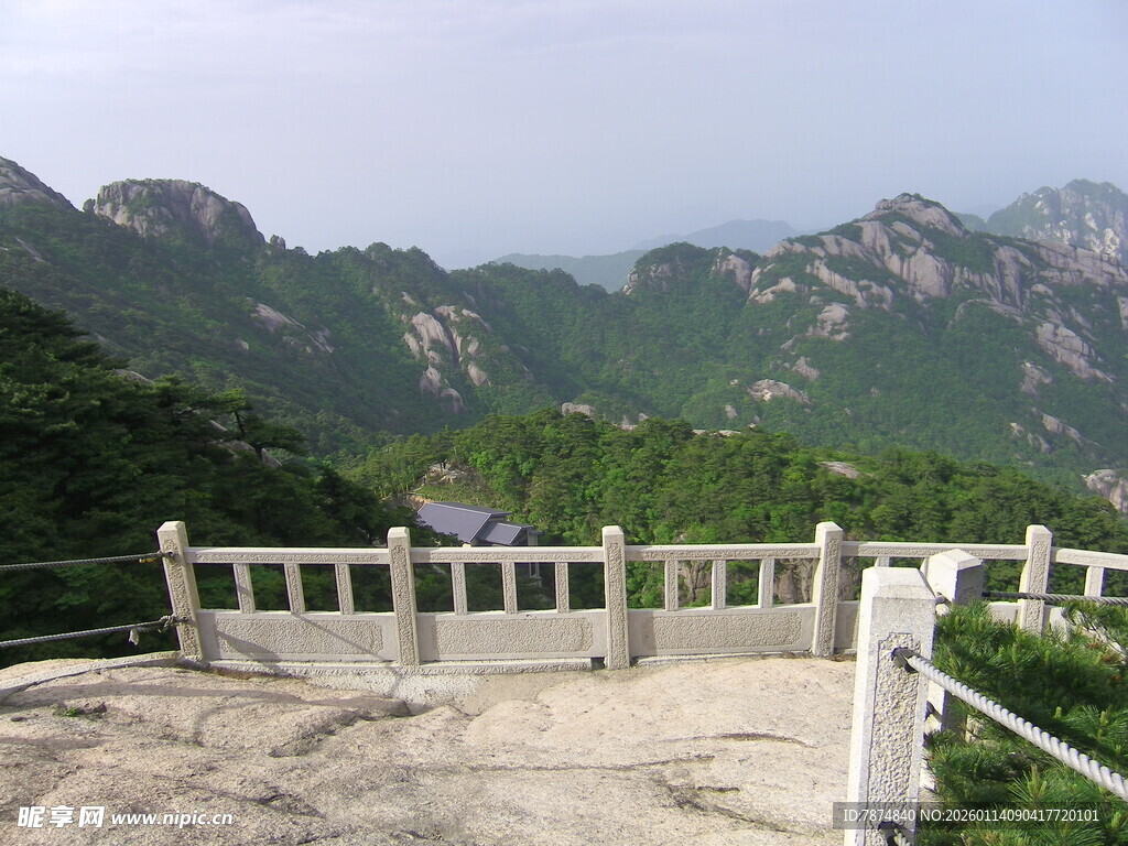 山间观景台风景