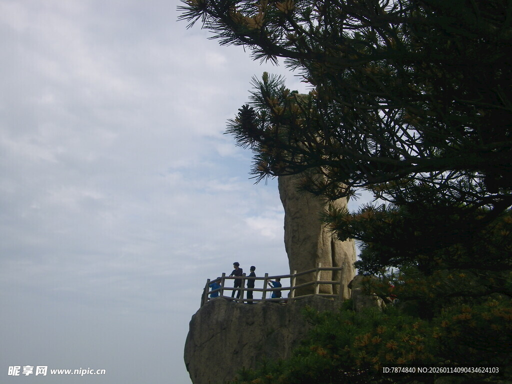 悬崖边的观景台