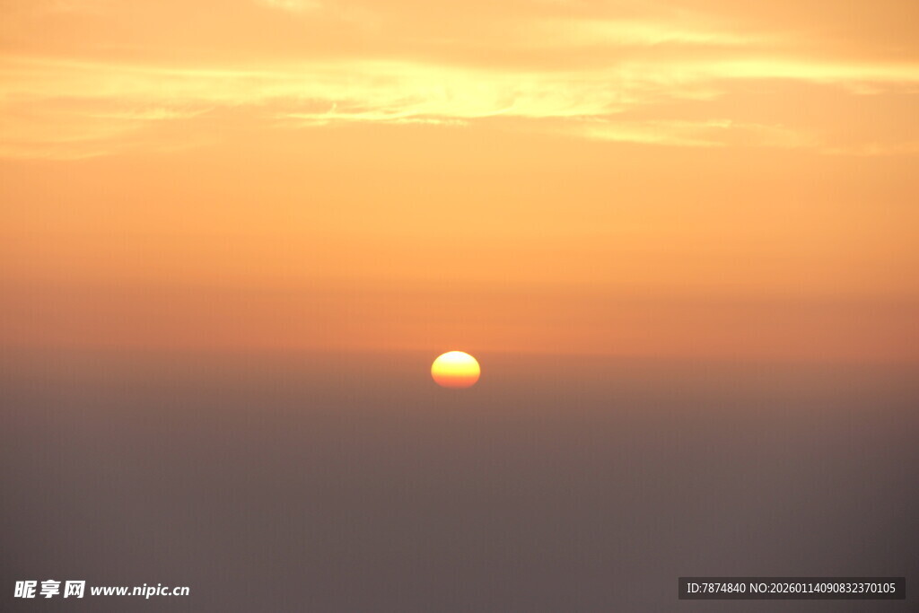 日落时分的美丽天际