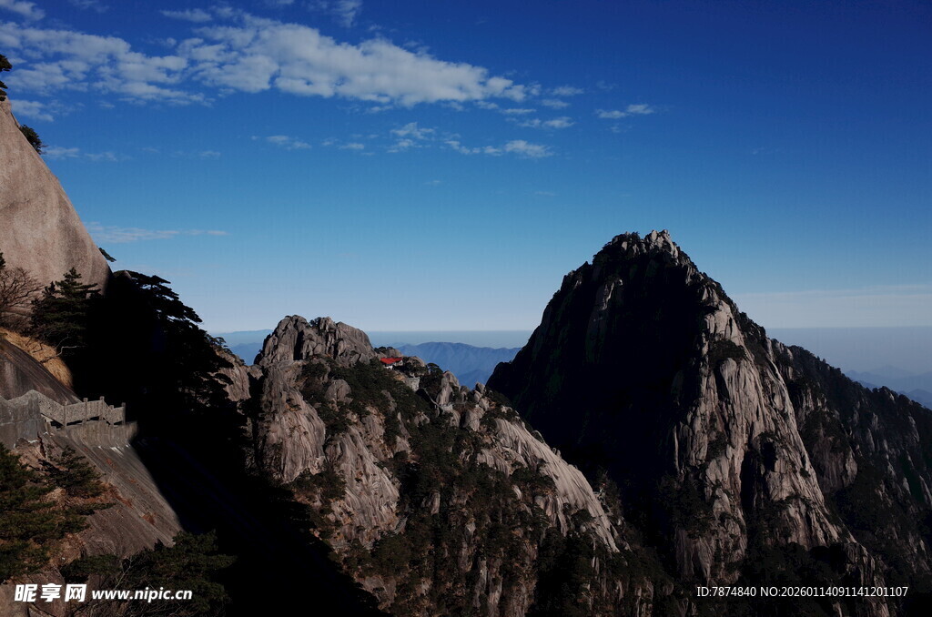 壮丽巍峨的高山景观