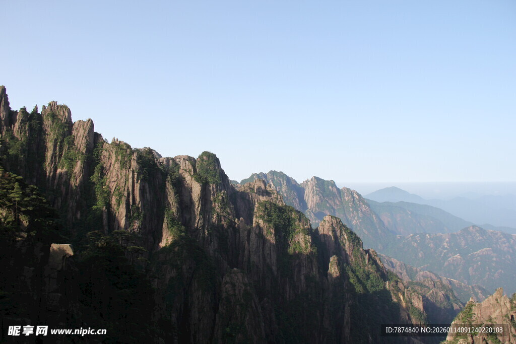 壮丽黄山奇峰景观