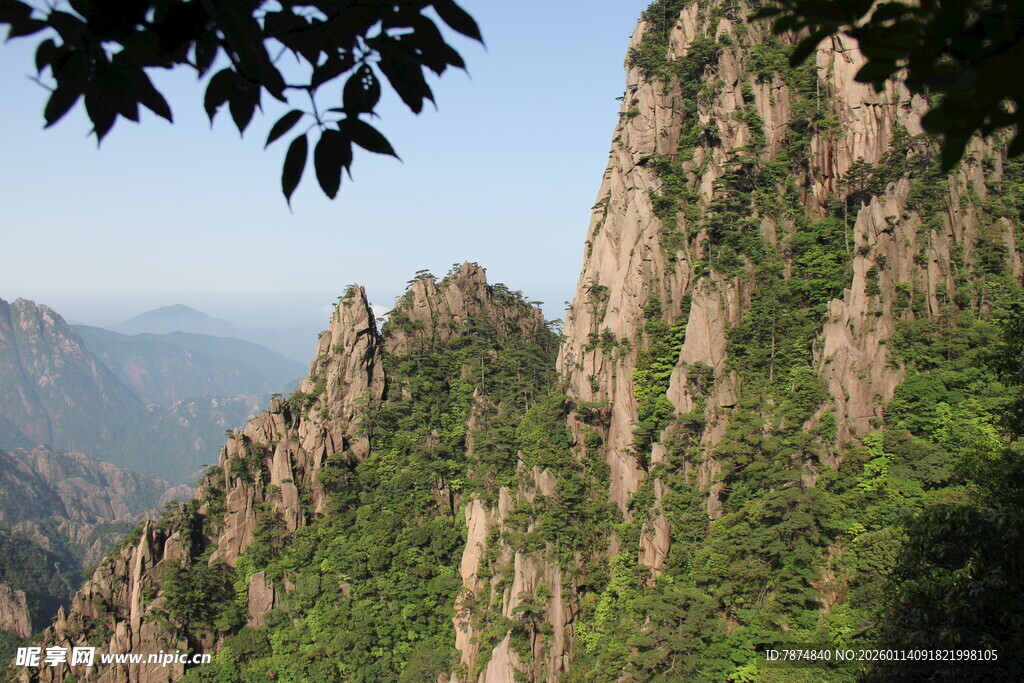 壮丽黄山奇峰景色