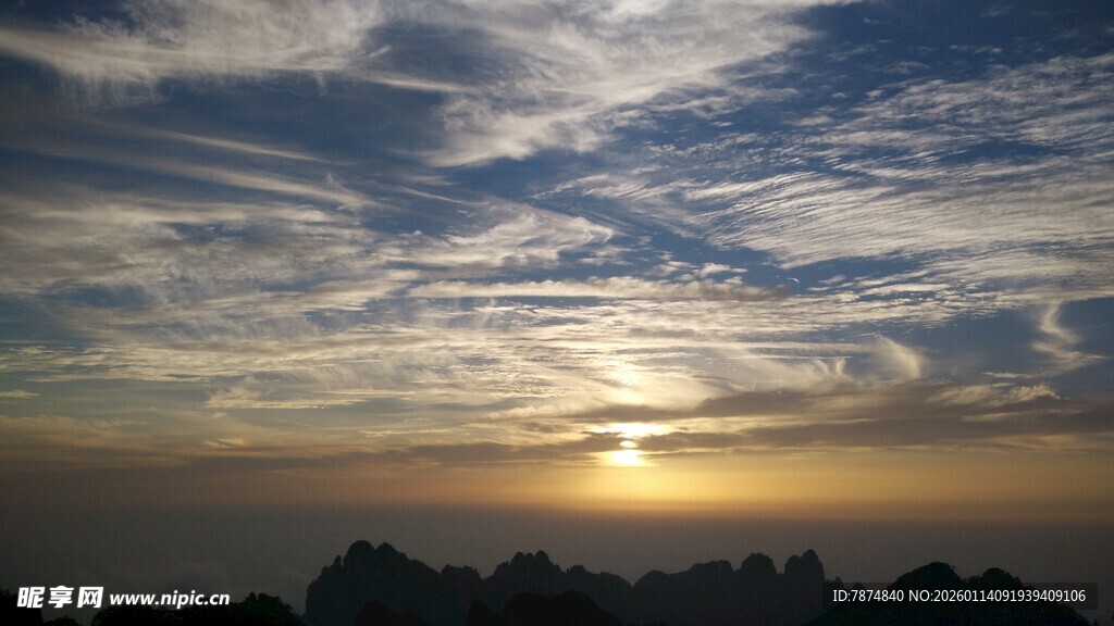 日出时分的壮丽天空景观