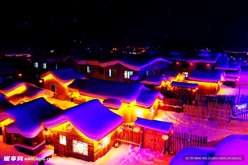 雪乡夜景 梦幻灯光小屋