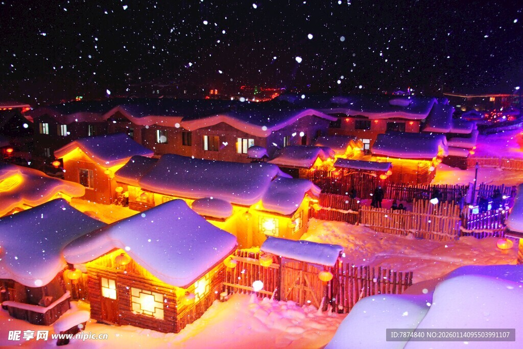 雪夜中的梦幻灯火村落