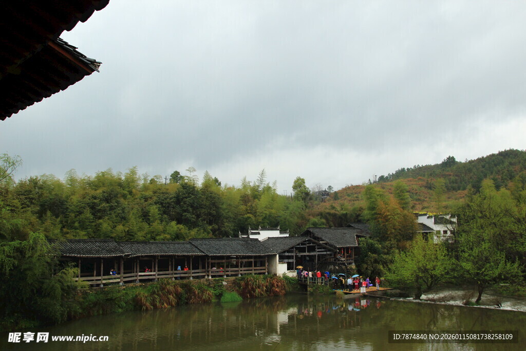 江南水乡湖畔古朴景致