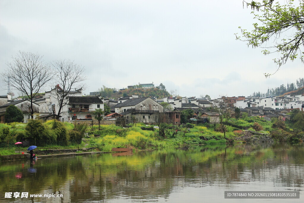 江南水乡河畔古朴村落