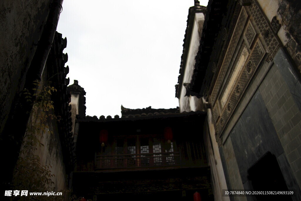 古巷中的中式传统建筑