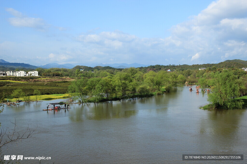 河畔风光 绿意盎然的景致